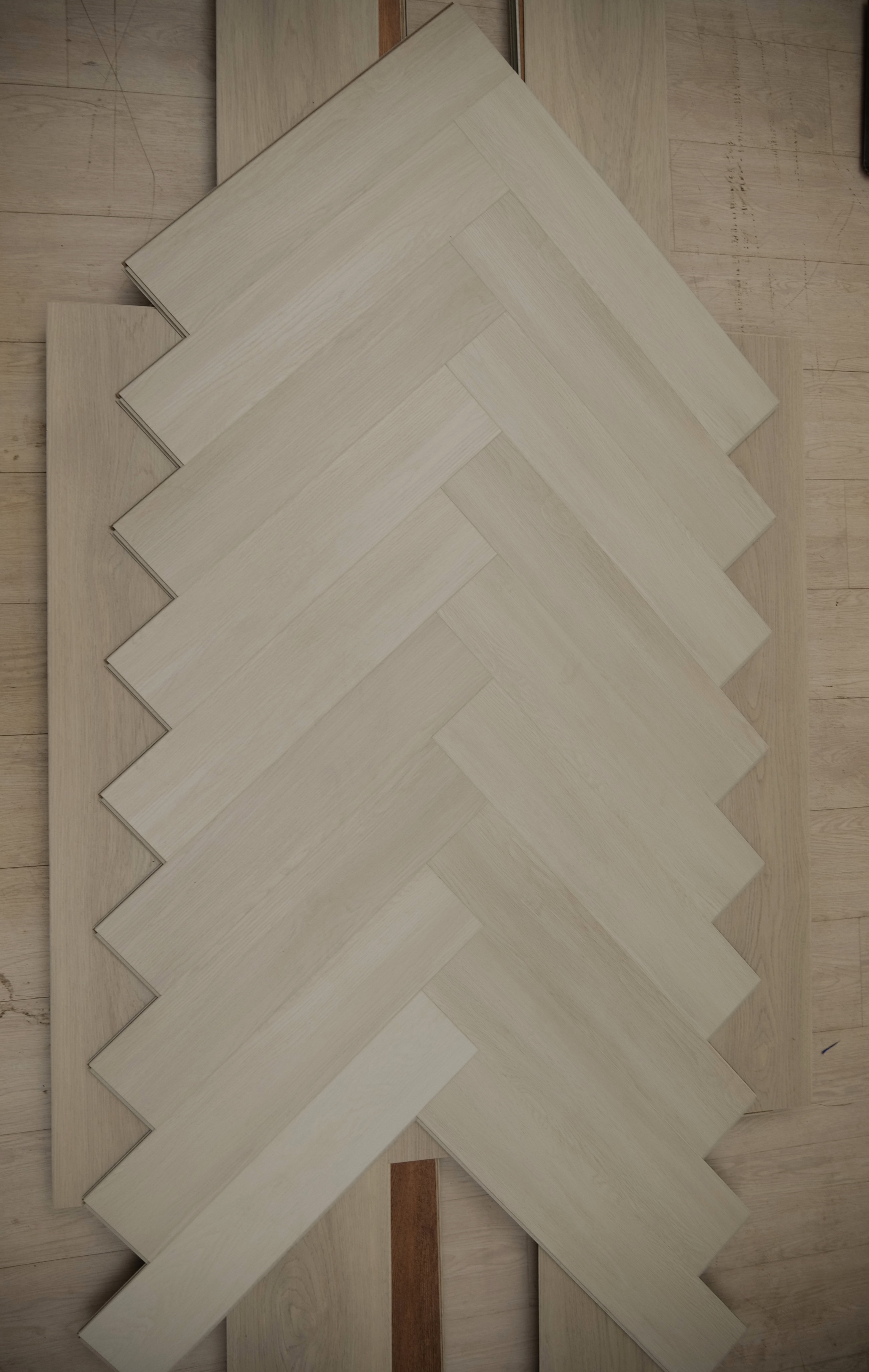 Кварцвиниловый SPC ламинат Evofloor Parguet Click Whiteford Уайтфорд P3040-1 венгерская елка 640×128×4,5